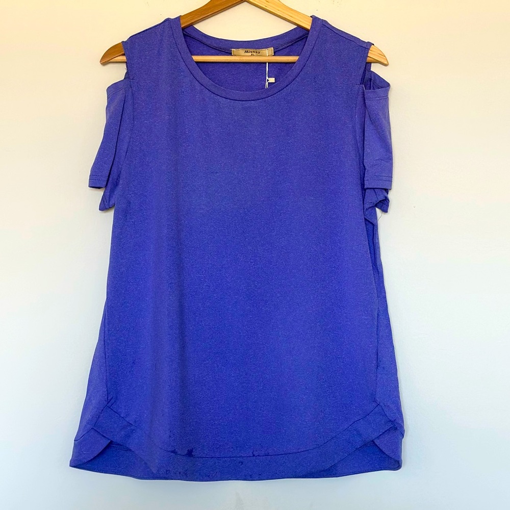 NWT Women’s Cold Shoulder Top Short Sleeve